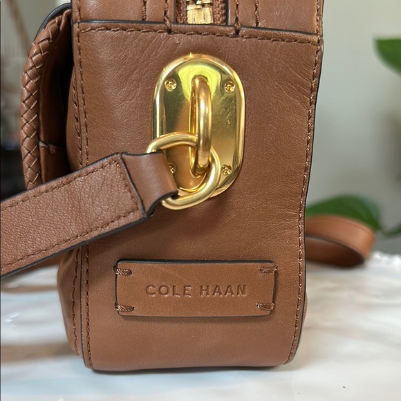 Cole Haan Brown and Gold Crossbody Bag with Elegant Design - Picture 3 of 16